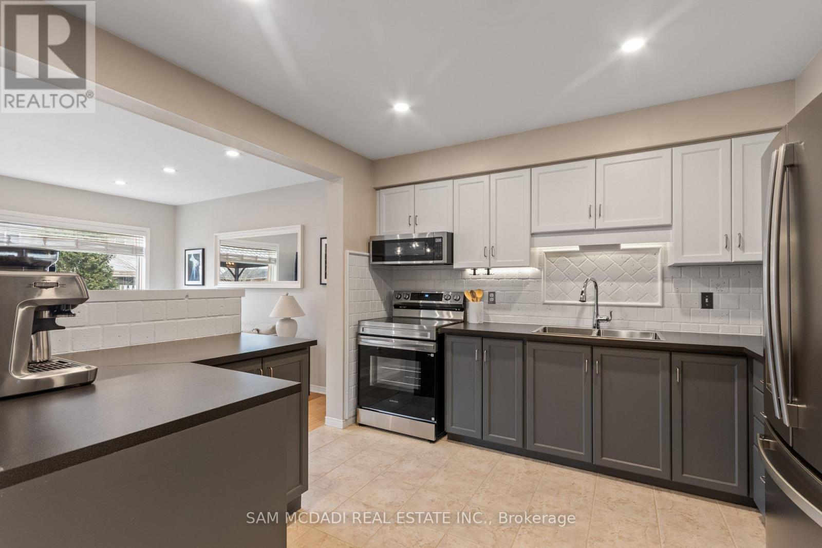 75 Elma Place, Cambridge, Ontario  N3C 4E7 - Photo 10 - X12896940