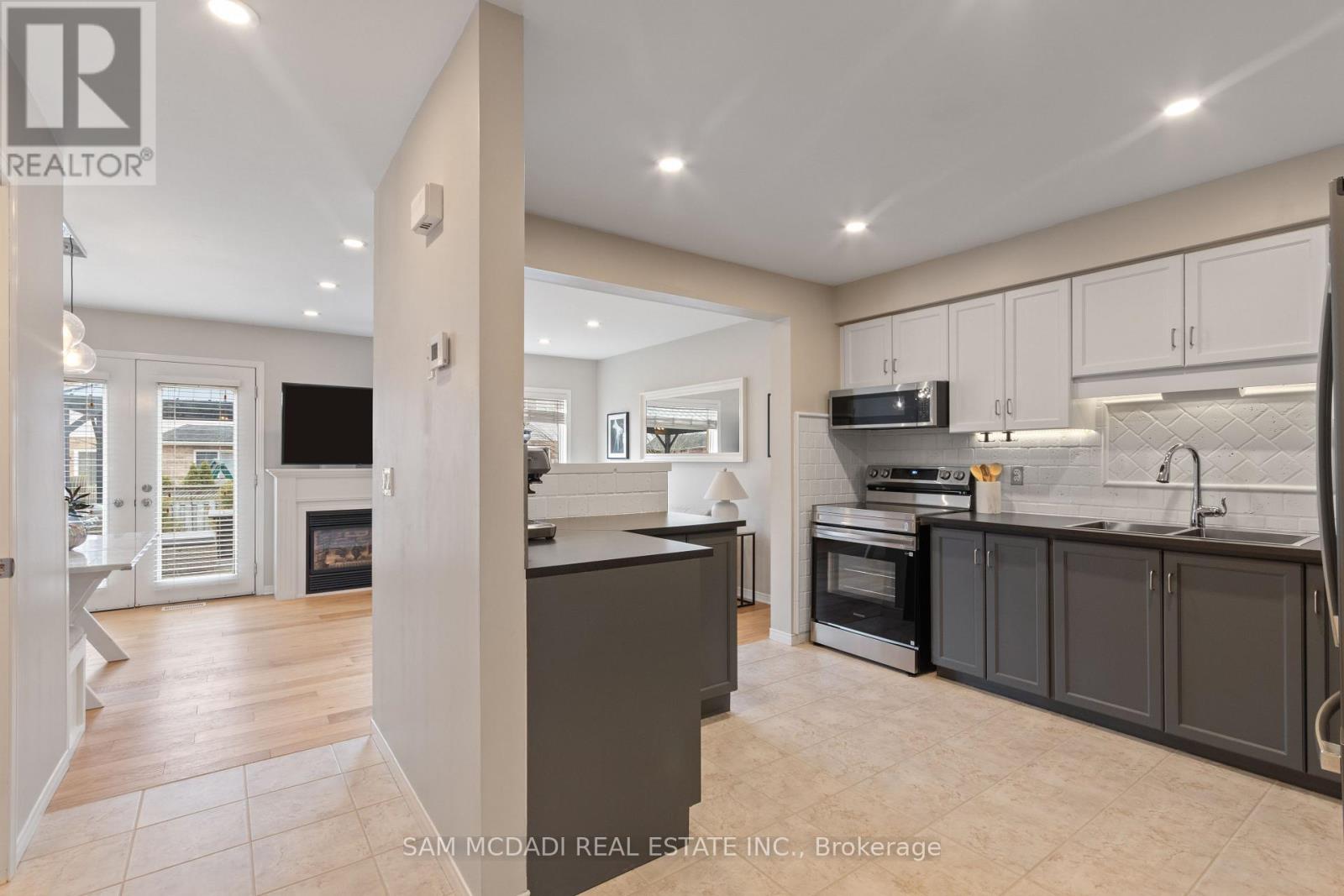 75 Elma Place, Cambridge, Ontario  N3C 4E7 - Photo 12 - X12896940