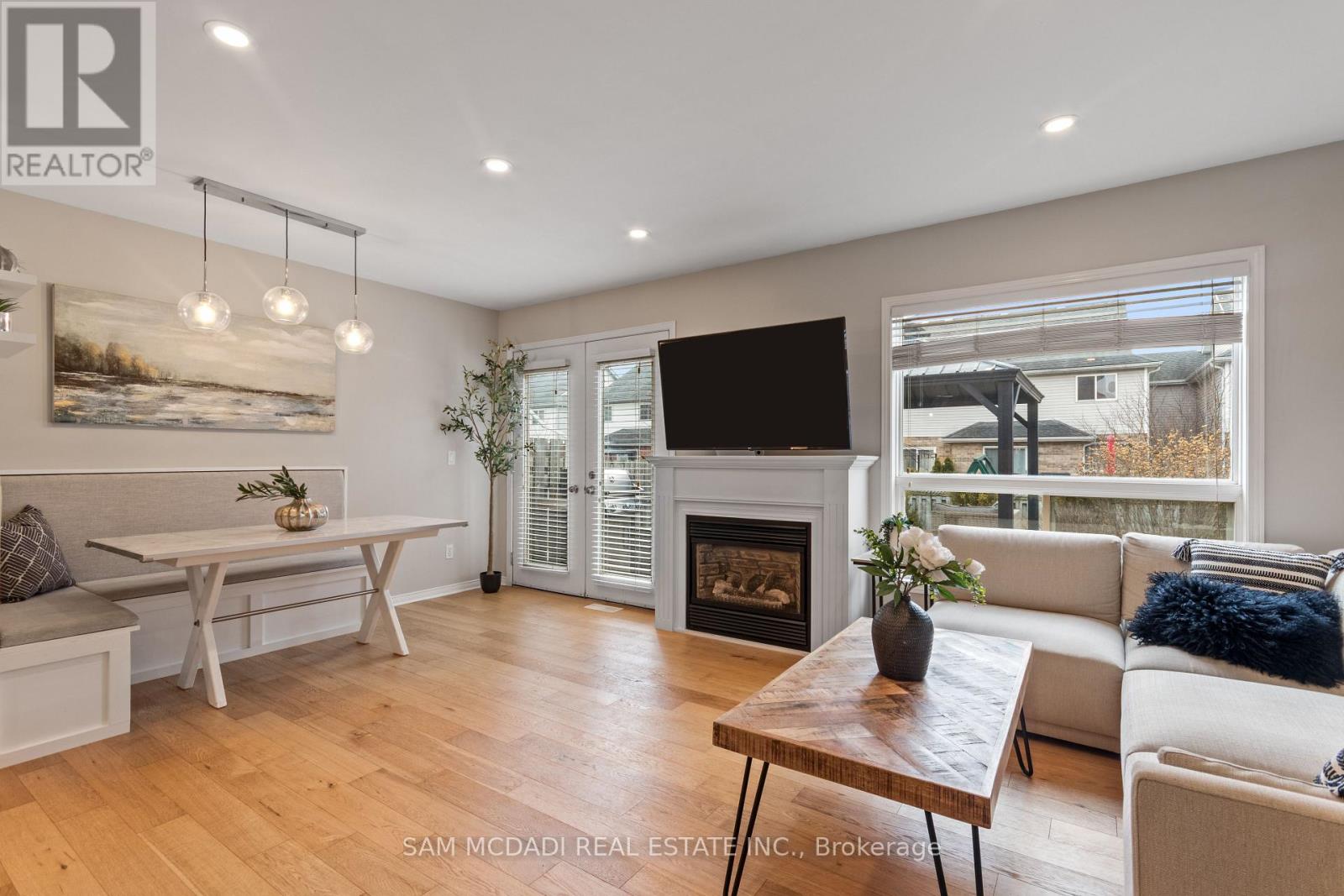 75 Elma Place, Cambridge, Ontario  N3C 4E7 - Photo 3 - X12896940