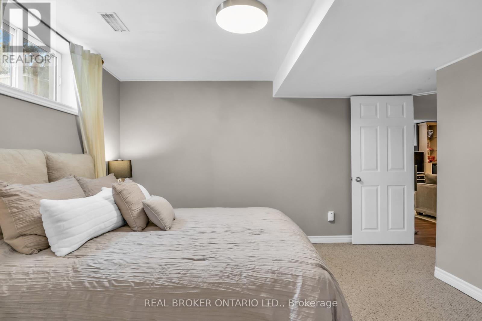 11 Raising Mill Gate, Woolwich, Ontario  N3B 3K8 - Photo 38 - X12896980