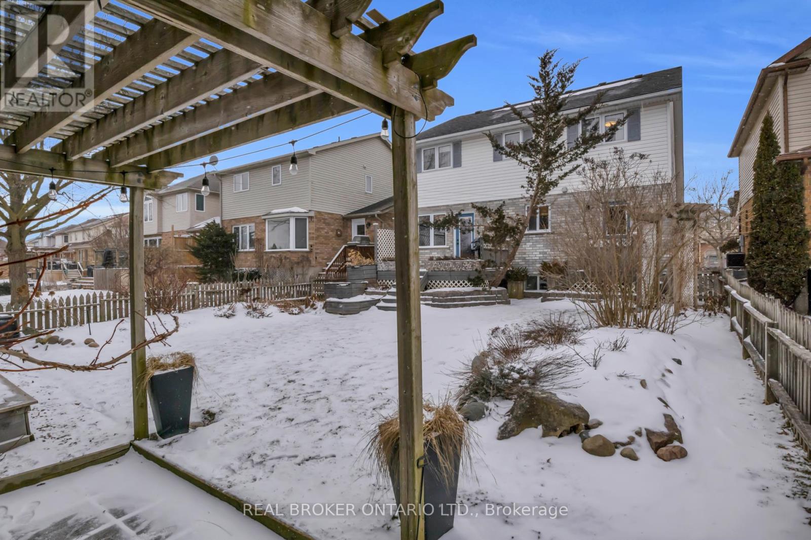 11 Raising Mill Gate, Woolwich, Ontario  N3B 3K8 - Photo 46 - X12896980