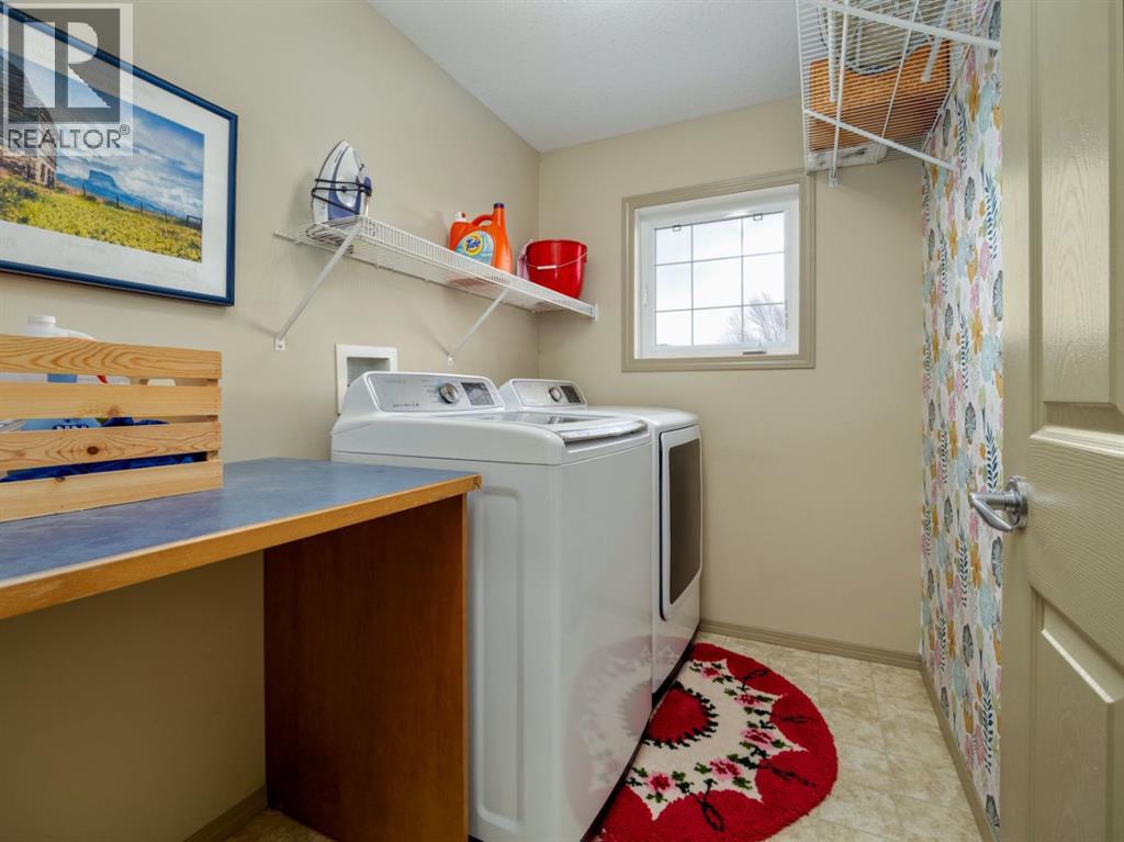 52 Salish Bay W, Lethbridge, Alberta  T1K 7T8 - Photo 12 - A2294435