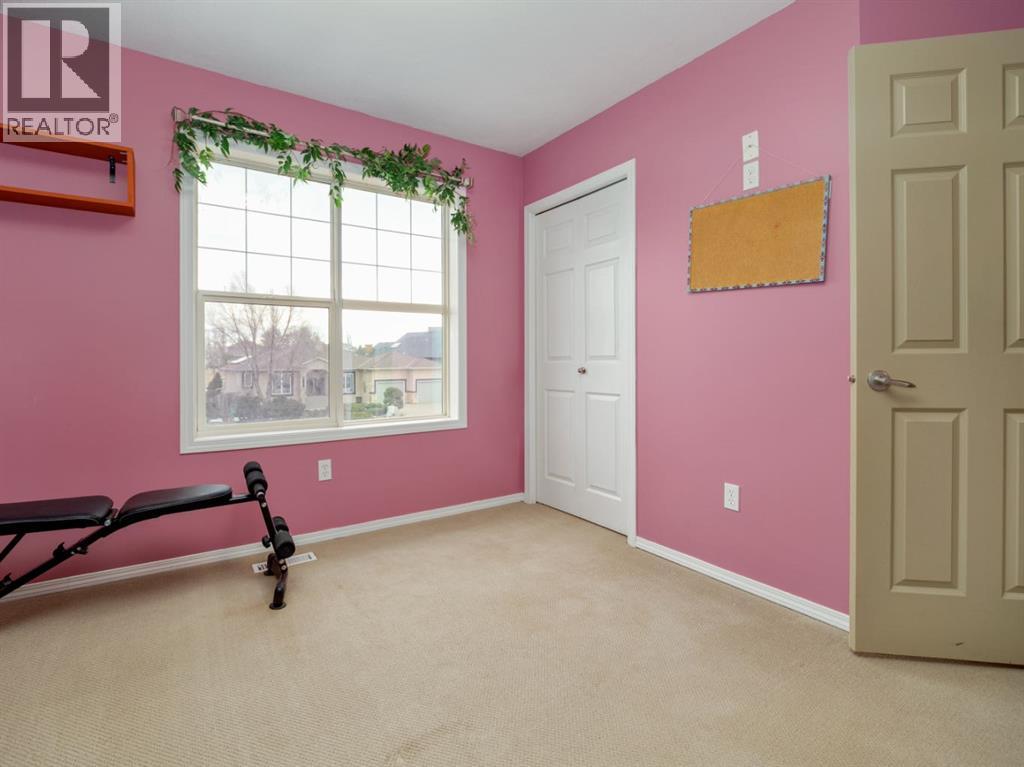 52 Salish Bay W, Lethbridge, Alberta  T1K 7T8 - Photo 16 - A2294435