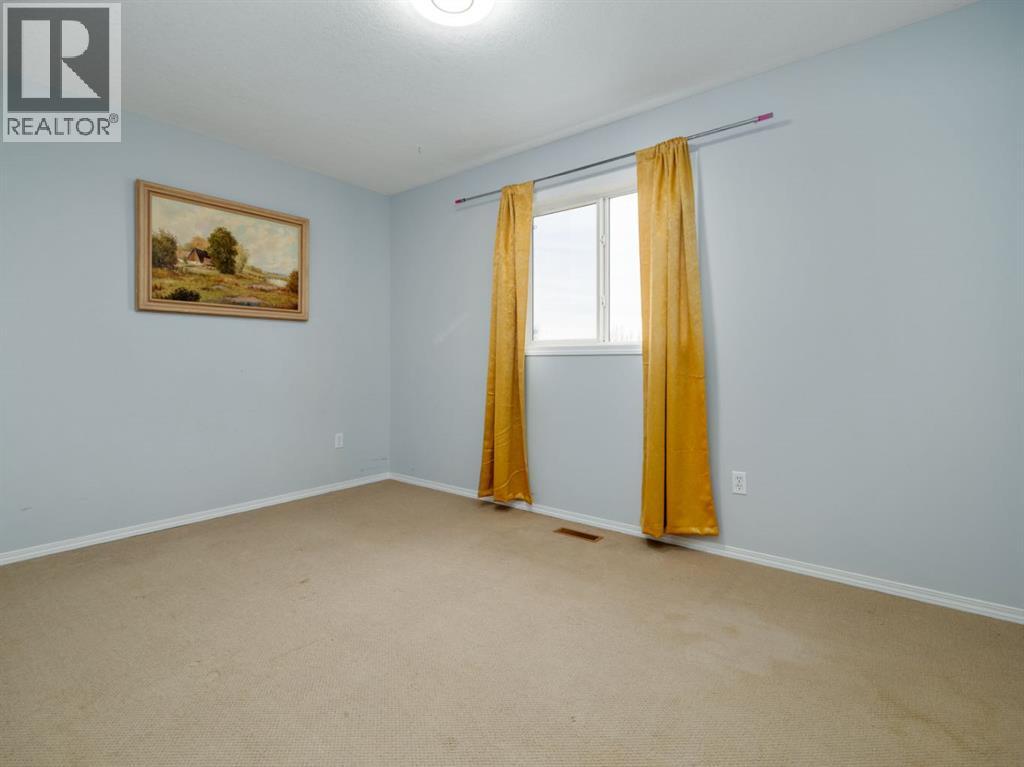 52 Salish Bay W, Lethbridge, Alberta  T1K 7T8 - Photo 18 - A2294435