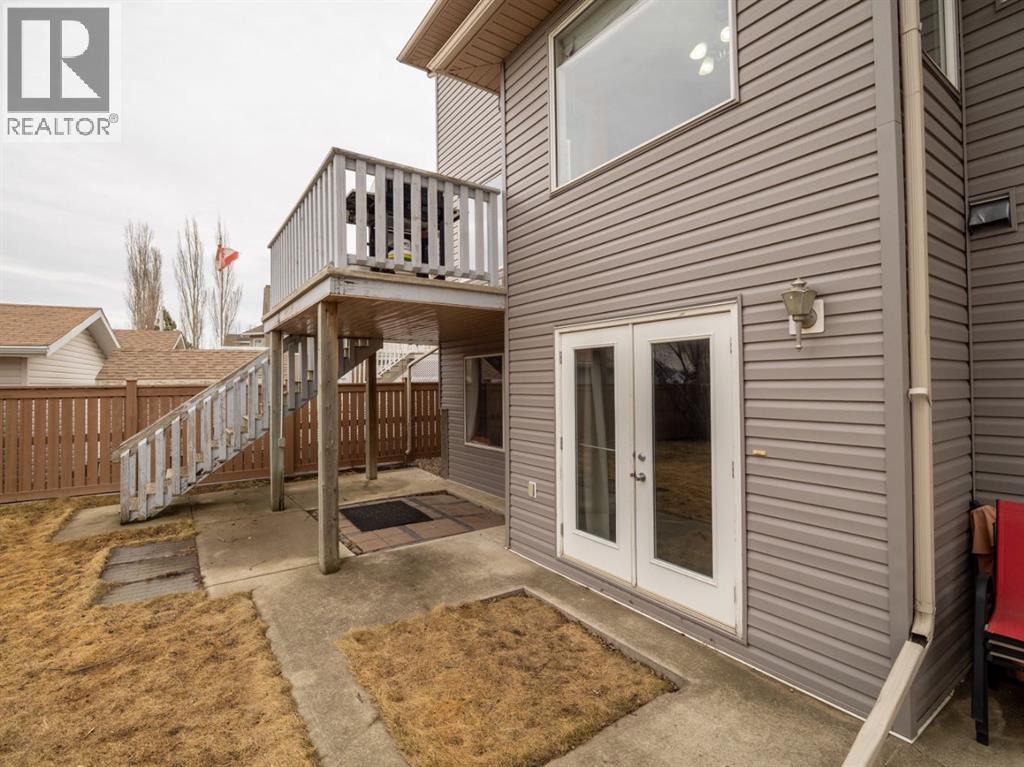 52 Salish Bay W, Lethbridge, Alberta  T1K 7T8 - Photo 36 - A2294435