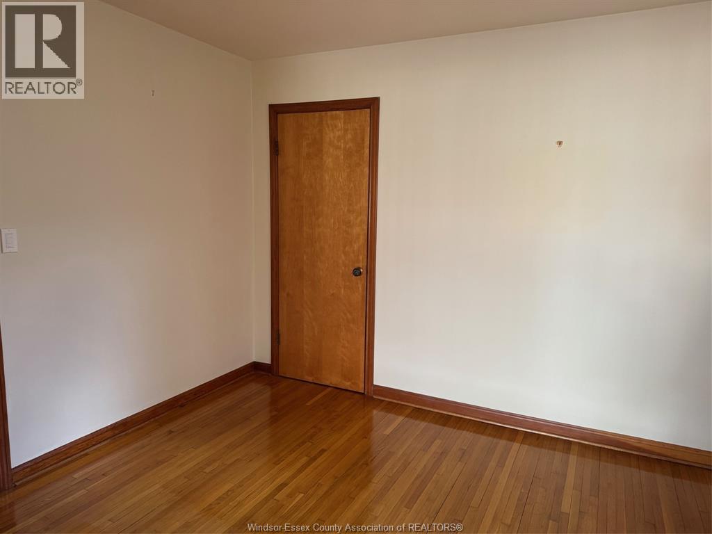 431 Foch Avenue, Windsor, Ontario  N8X 2W2 - Photo 7 - 26005647