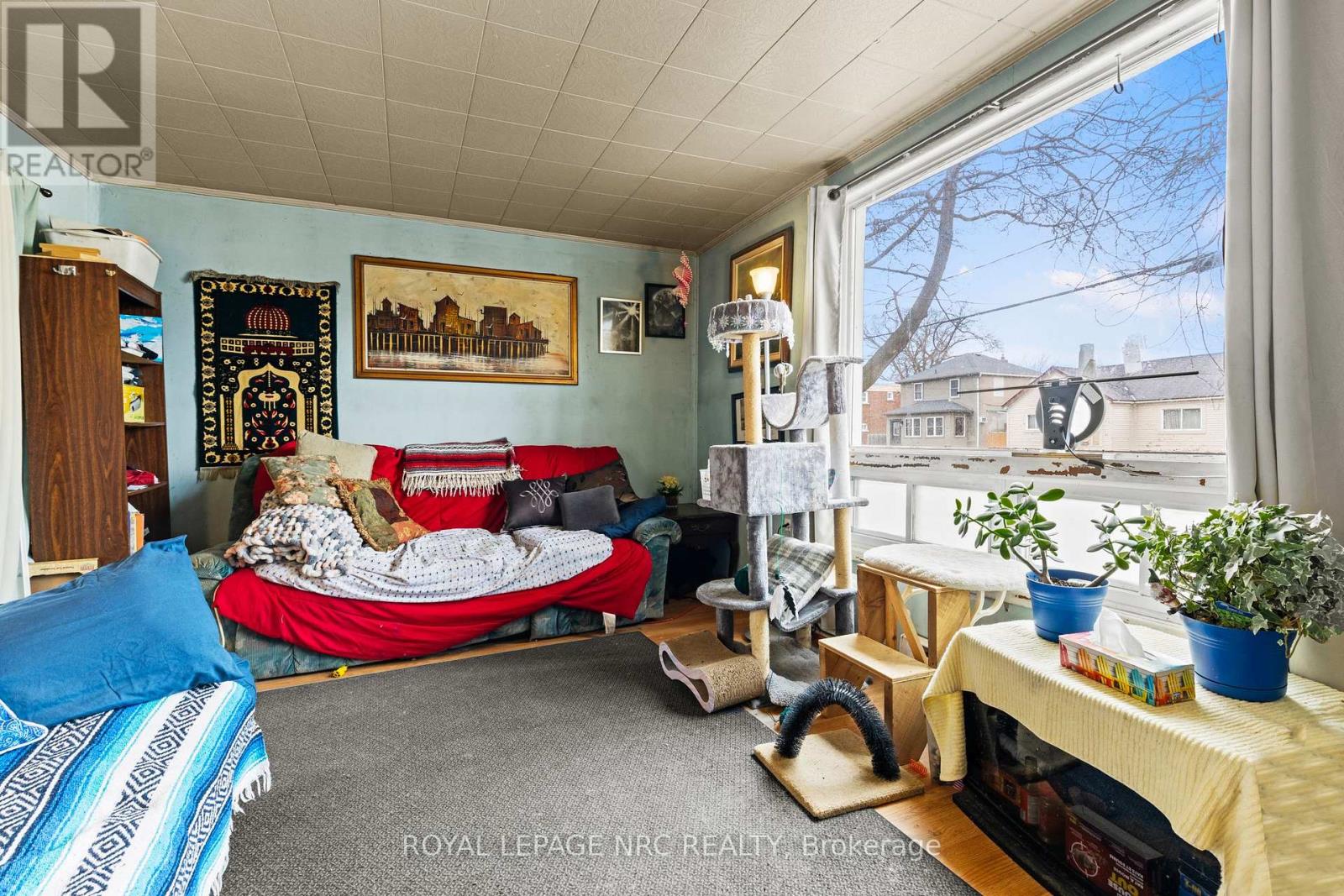 385 Crowland Avenue, Welland, Ontario  L3B 1X5 - Photo 7 - X12889306