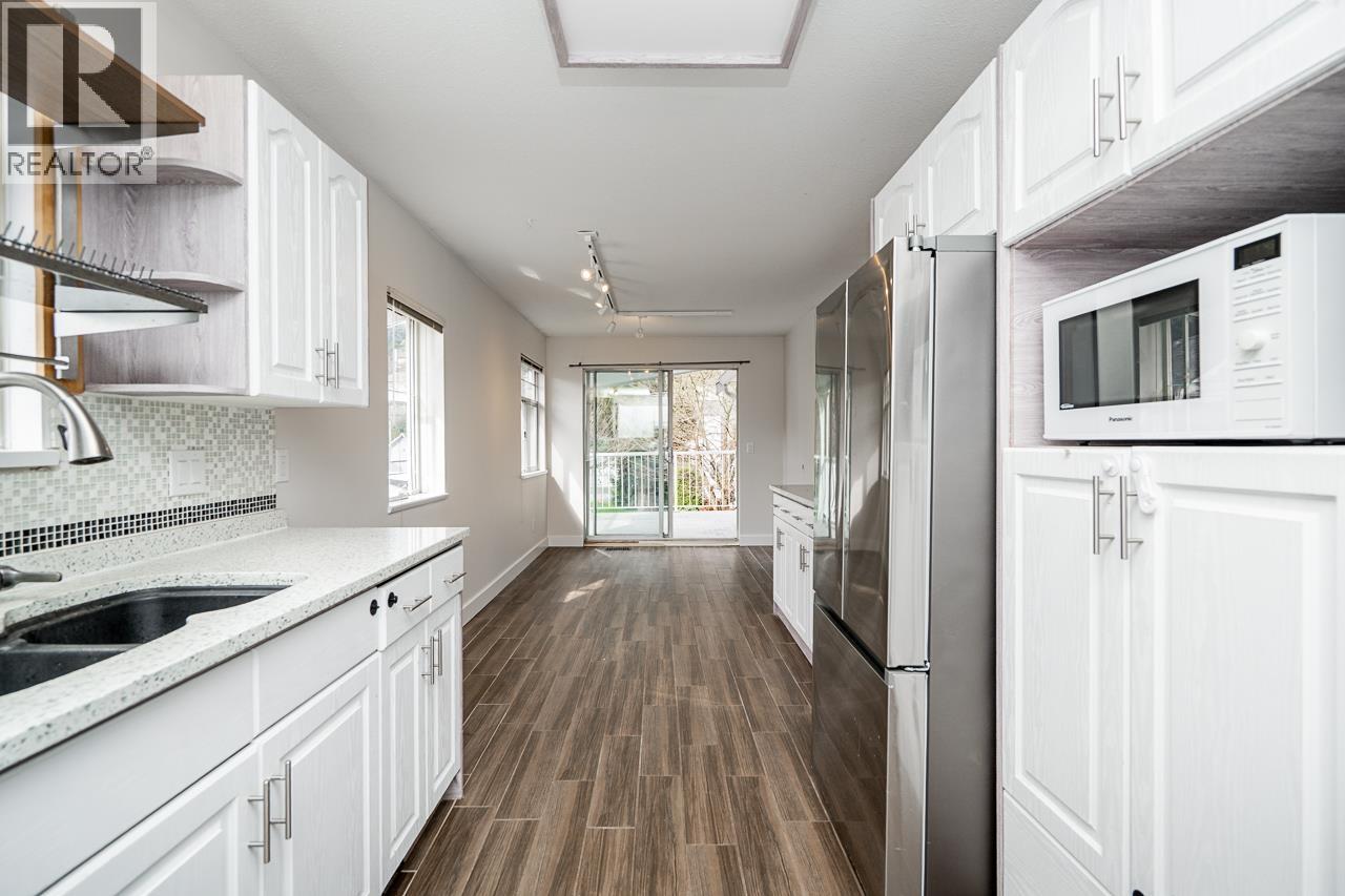 18 2865 Glen Drive, Coquitlam, British Columbia  V3B 6Y8 - Photo 11 - R3101185