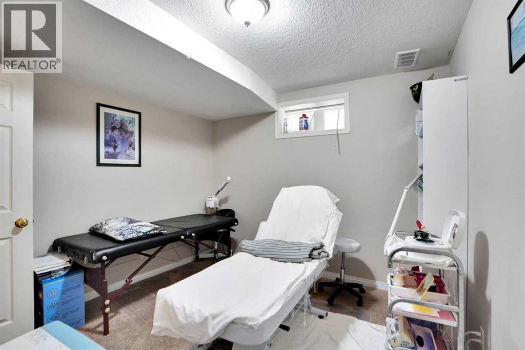 171 Coral Springs Park Ne, Calgary, Alberta  T3J 3Y2 - Photo 12 - A2286708