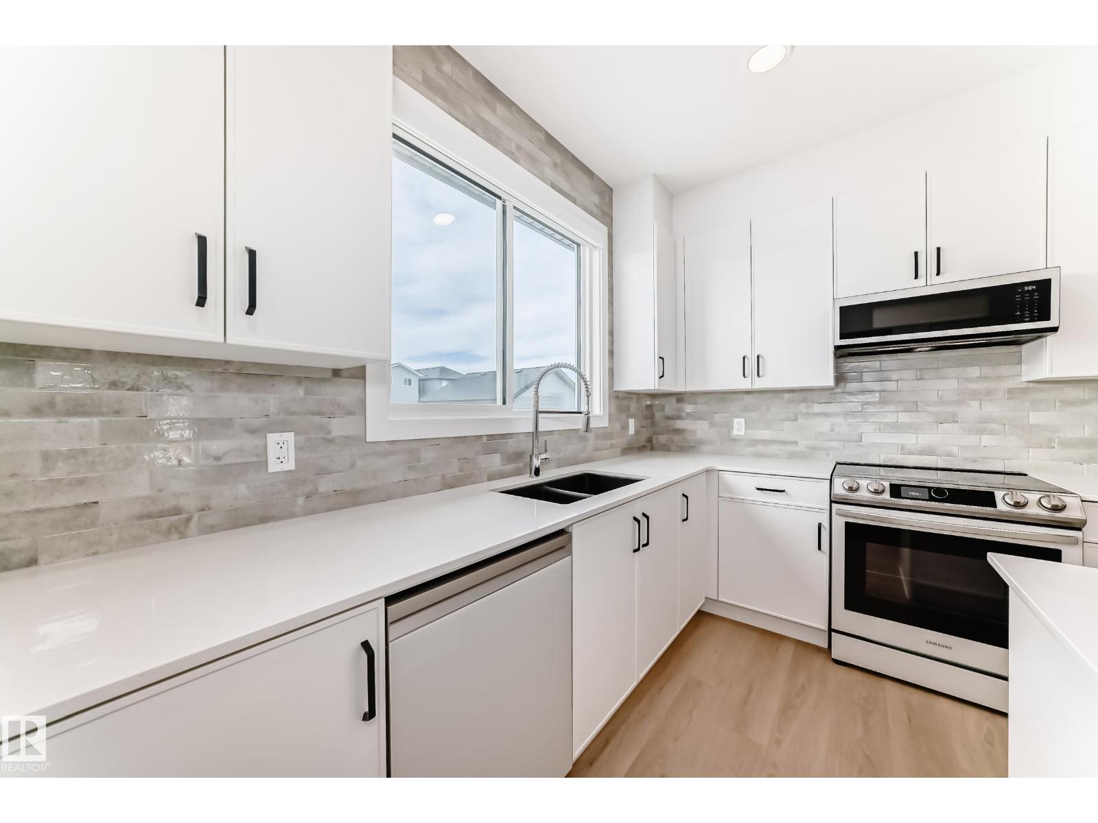 2332 159 St Sw, Edmonton, Alberta  T6W 5K5 - Photo 4 - E4473417