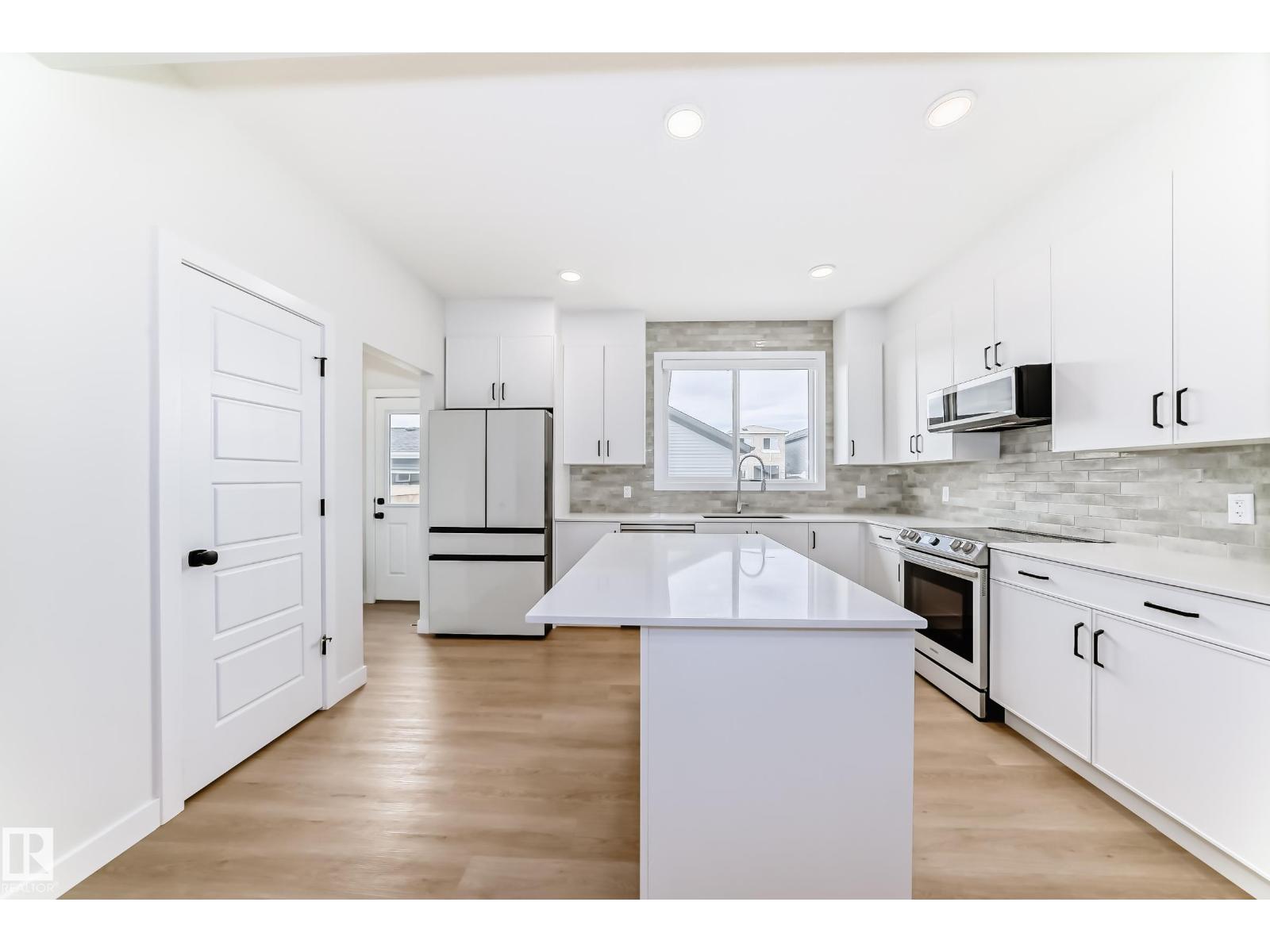 2332 159 St Sw, Edmonton, Alberta  T6W 5K5 - Photo 3 - E4473417