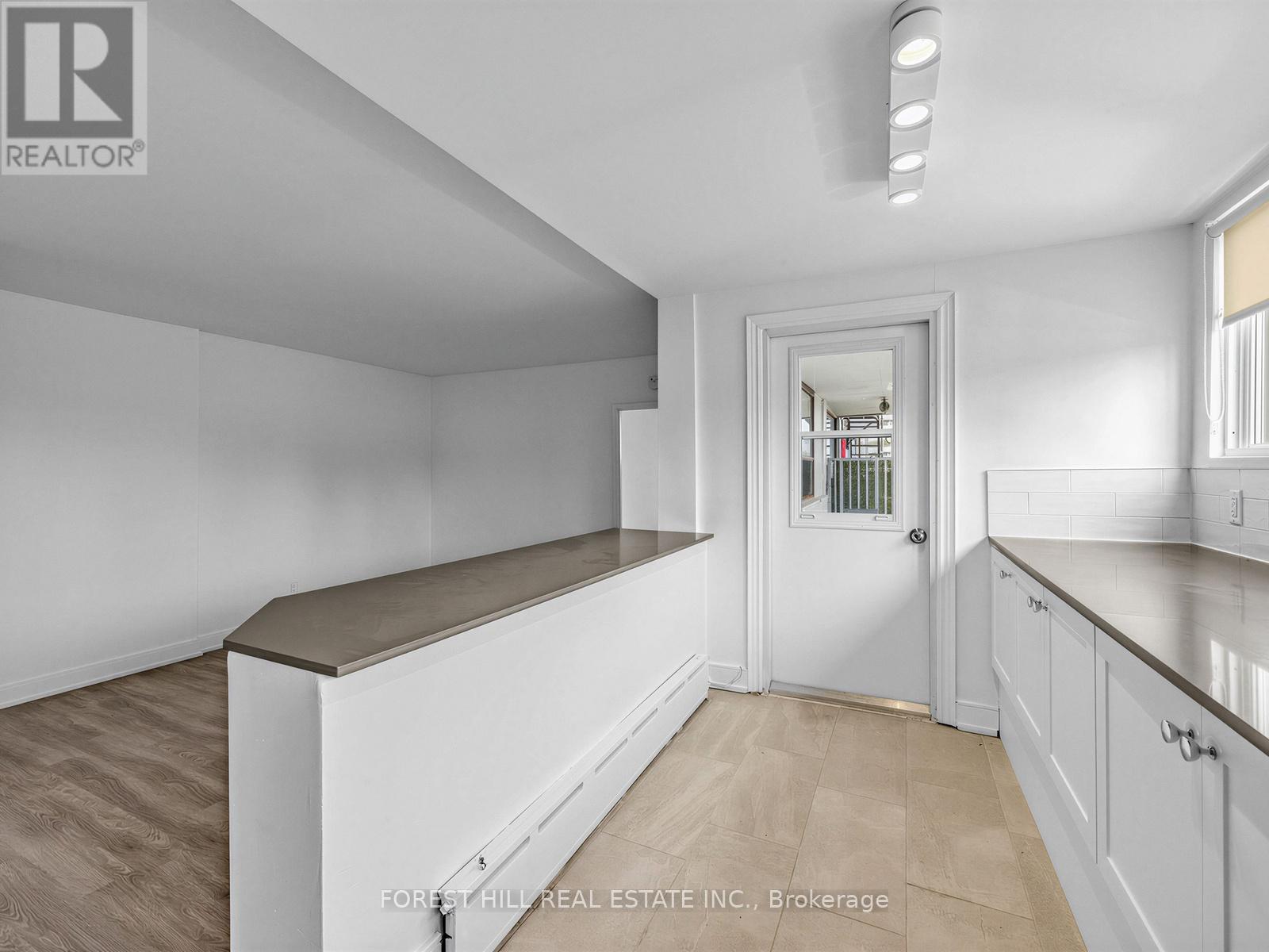 Phd - 70 Spadina Road, Toronto, Ontario  M5R 2T6 - Photo 16 - C12891946