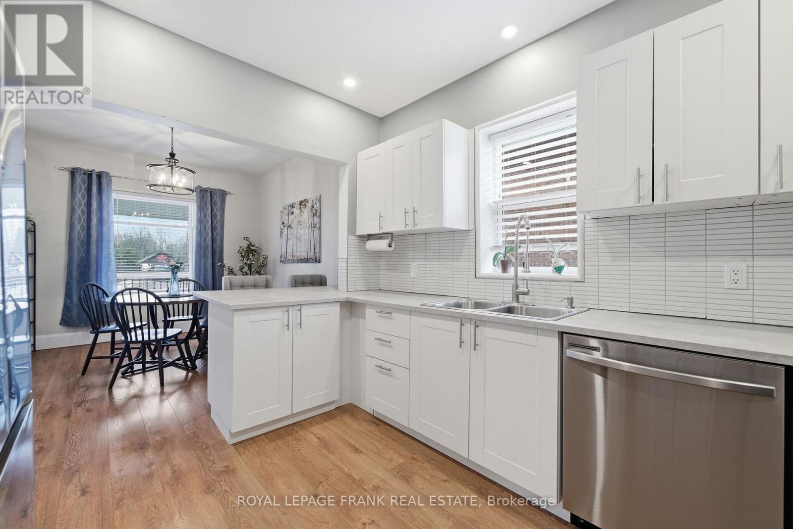 121 Durham Street W, Kawartha Lakes, Ontario  K9V 2R3 - Photo 11 - X12897162