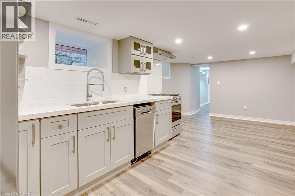 64 Wellington Street S Unit# Basement, Hamilton, Ontario  L8N 2R1 - Photo 5 - 40813257