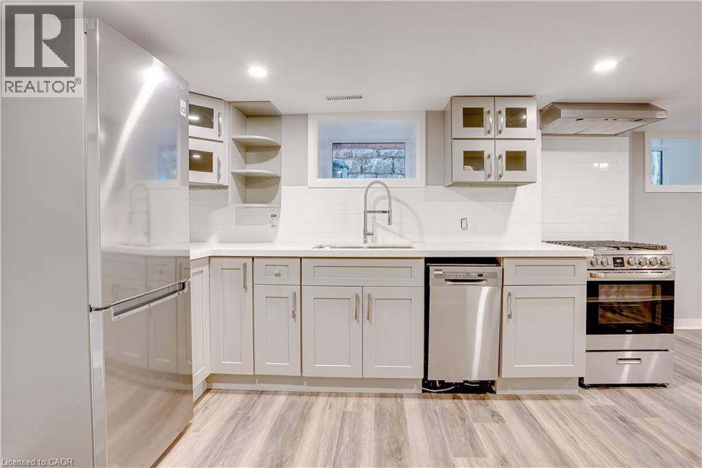 64 Wellington Street S Unit# Basement, Hamilton, Ontario  L8N 2R1 - Photo 3 - 40813257