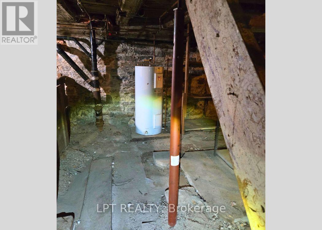 47 Victoria Street, Arnprior, Ontario  K7S 1T2 - Photo 12 - X12897024