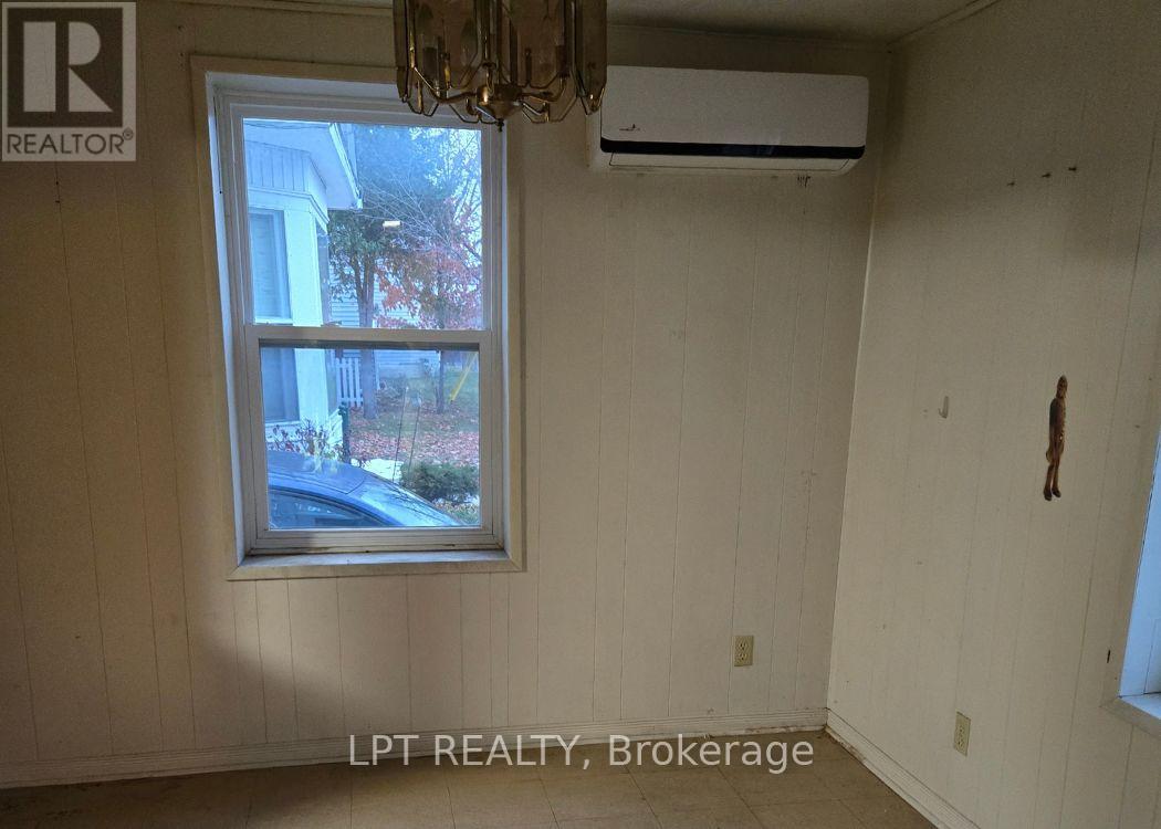 47 Victoria Street, Arnprior, Ontario  K7S 1T2 - Photo 5 - X12897024