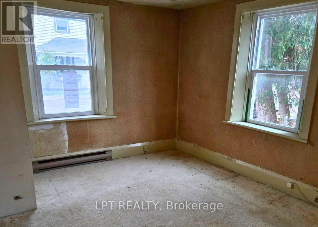 47 Victoria Street, Arnprior, Ontario  K7S 1T2 - Photo 7 - X12897024