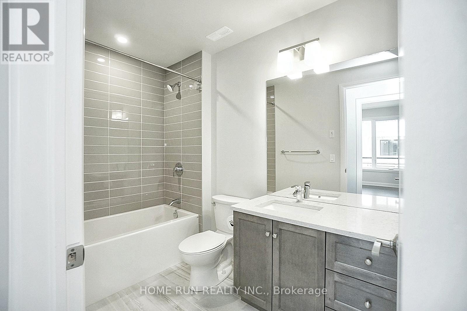 203 - 170 Boundstone Way, Ottawa, Ontario  K2T 0M8 - Photo 12 - X12897144