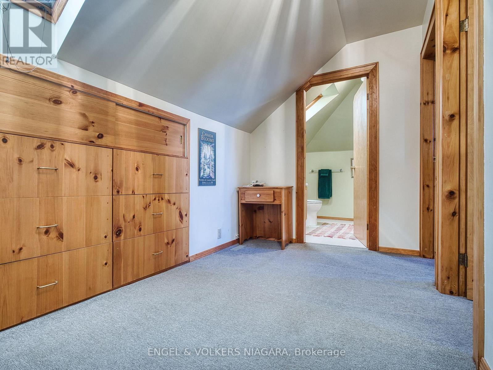 1577 Line 6 Road, Niagara-On-The-Lake, Ontario  L0S 1J0 - Photo 11 - X12897000