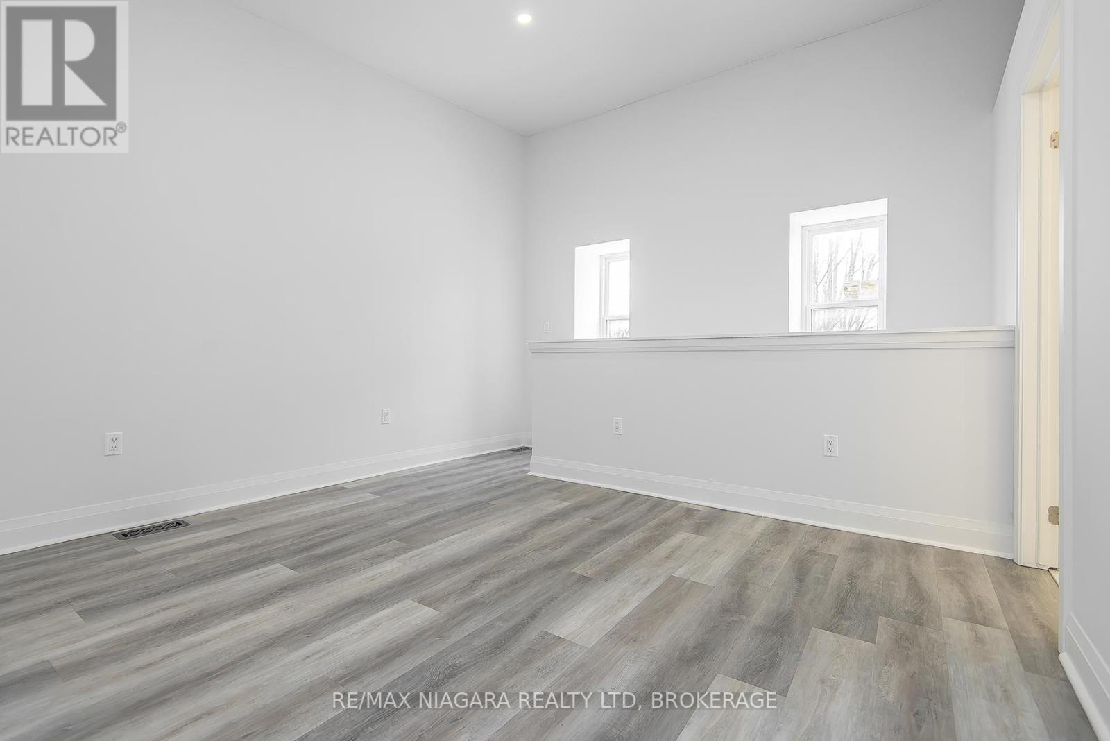 120 Main Street W, Port Colborne, Ontario  L3K 3V2 - Photo 17 - X12897158