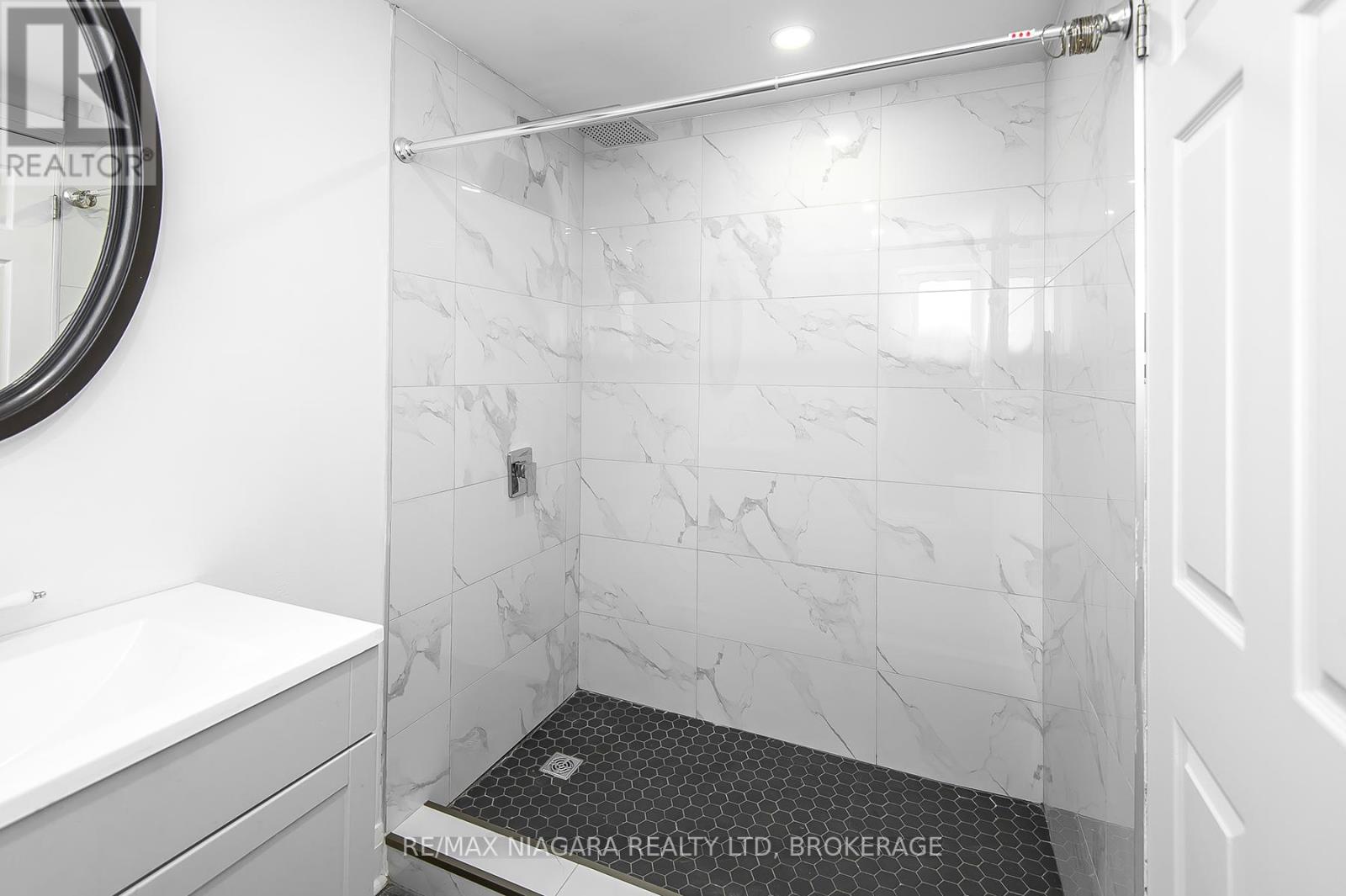 120 Main Street W, Port Colborne, Ontario  L3K 3V2 - Photo 23 - X12897160