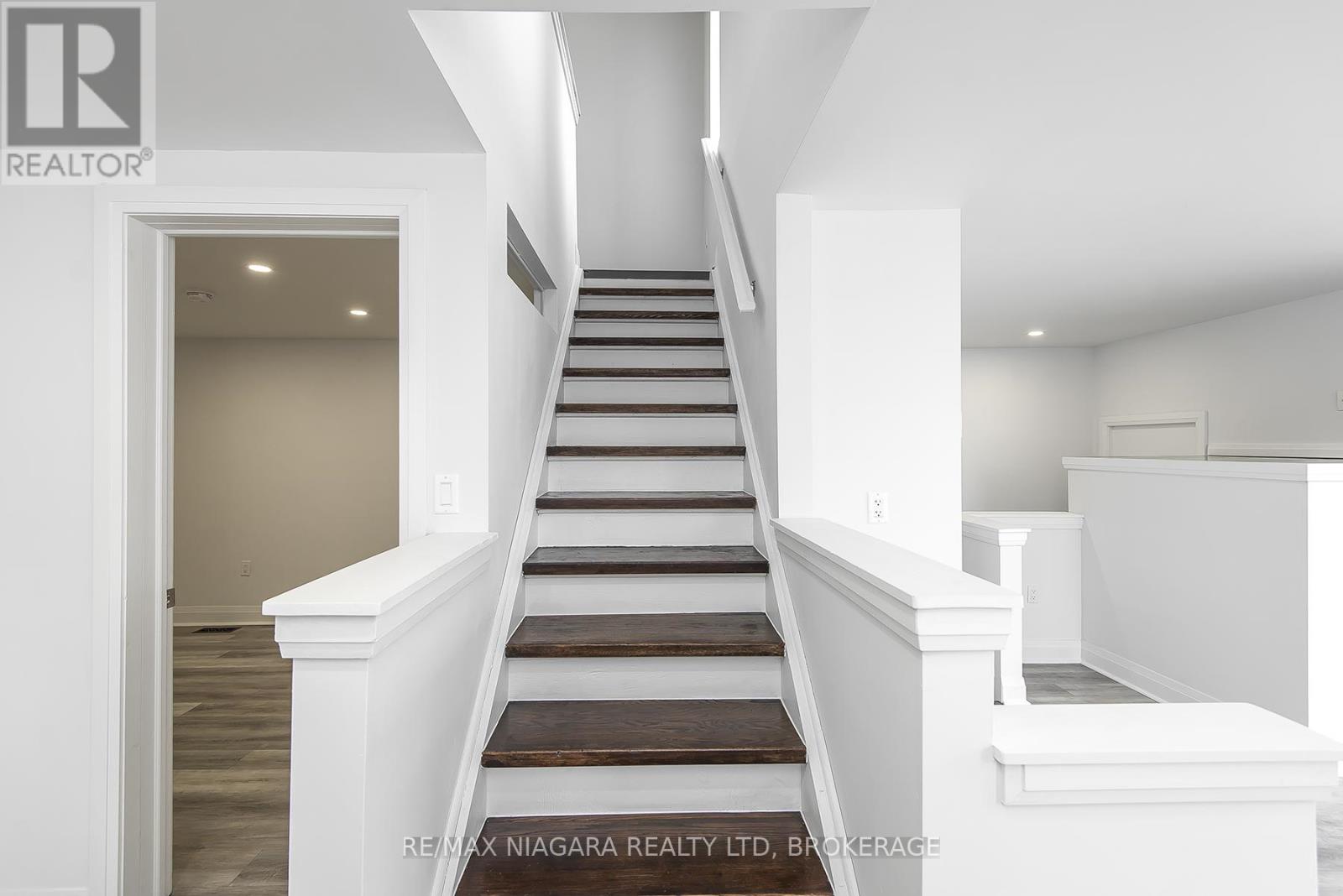 120 Main Street W, Port Colborne, Ontario  L3K 3V2 - Photo 25 - X12897160