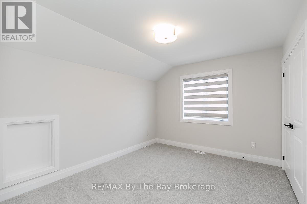 5 Rosanne Circle, Wasaga Beach, Ontario  L9Z 0N4 - Photo 30 - S12897020