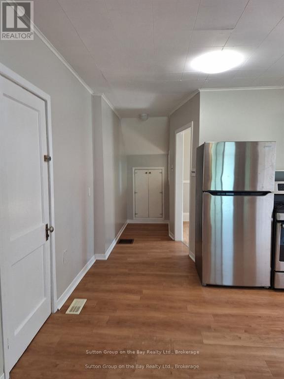 215 Cedar St. Street, Clearview, Ontario  L0M 1S0 - Photo 10 - S12897120