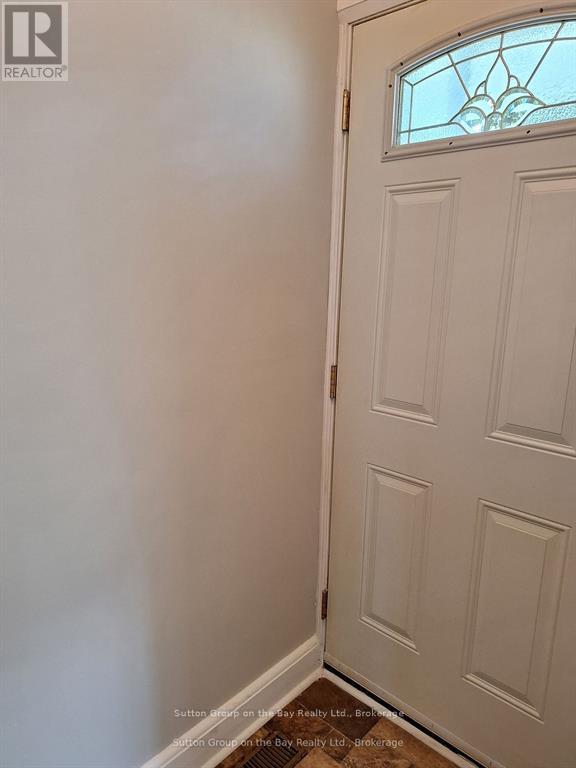 215 Cedar St. Street, Clearview, Ontario  L0M 1S0 - Photo 24 - S12897120