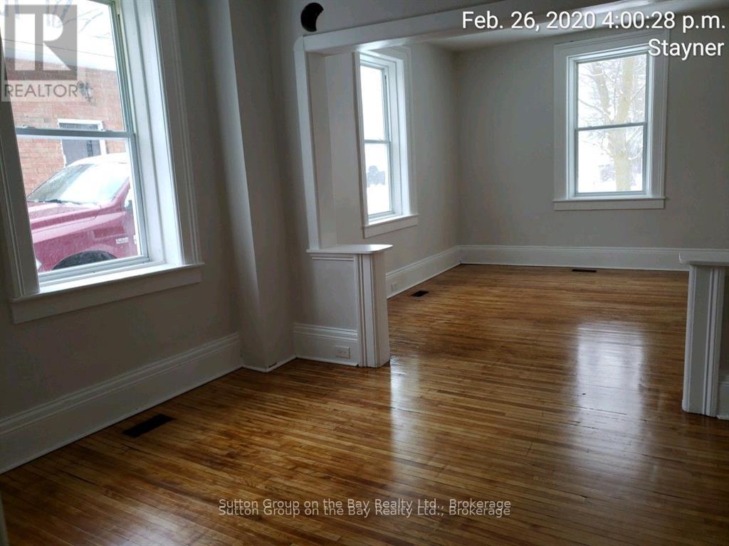 215 Cedar St. Street, Clearview, Ontario  L0M 1S0 - Photo 25 - S12897120