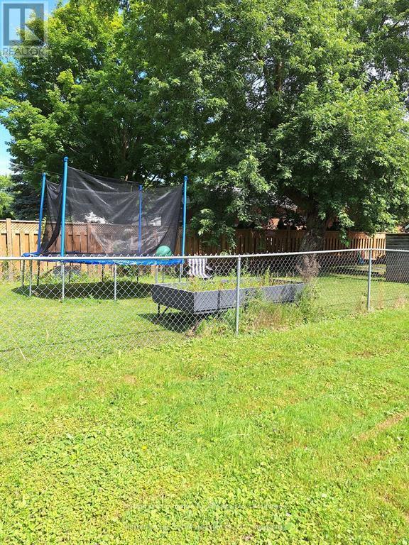 215 Cedar St. Street, Clearview, Ontario  L0M 1S0 - Photo 33 - S12897120