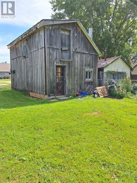 215 Cedar St. Street, Clearview, Ontario  L0M 1S0 - Photo 7 - S12897120