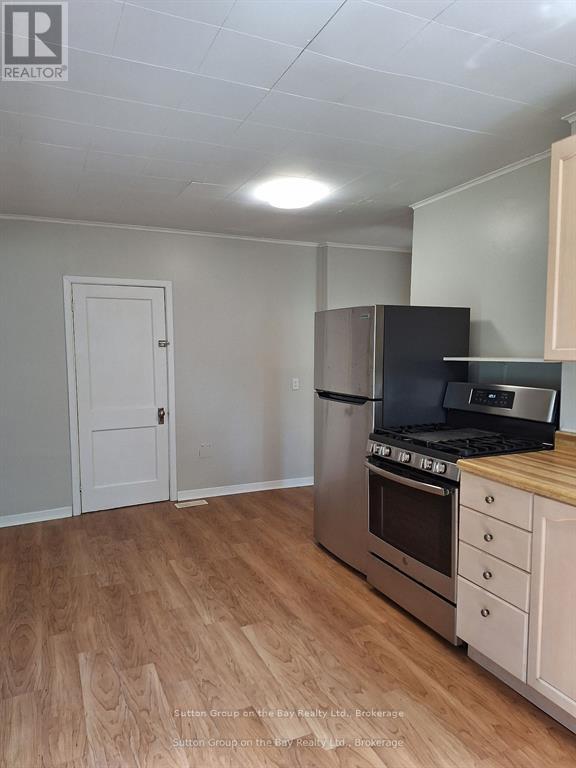 215 Cedar St. Street, Clearview, Ontario  L0M 1S0 - Photo 8 - S12897120