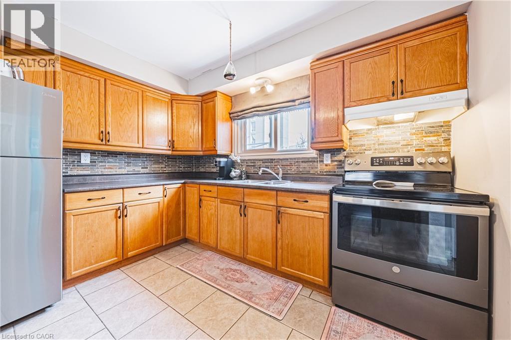 38 Glenburn Court, Hamilton, Ontario  L8E 1C8 - Photo 9 - 40813012