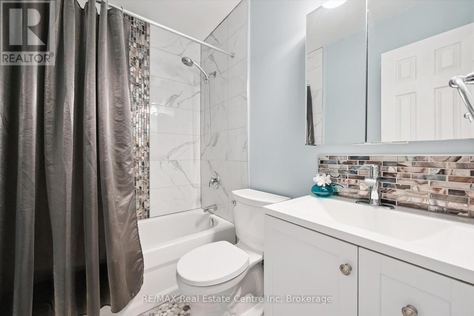 205 - 31 Greengate Road, Guelph, Ontario  N1H 6R3 - Photo 11 - X12896996