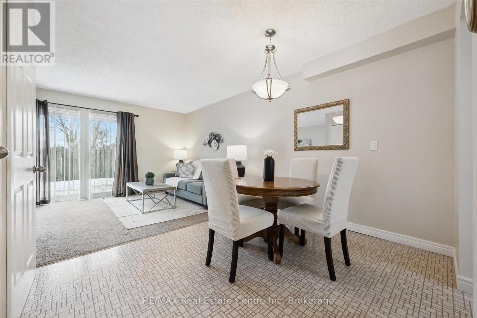 205 - 31 Greengate Road, Guelph, Ontario  N1H 6R3 - Photo 5 - X12896996