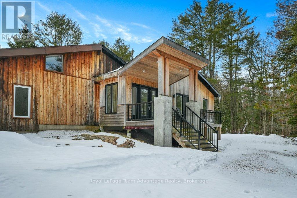 18 Ferris Road, Seguin, Ontario  P2A 2W8 - Photo 3 - X12897128