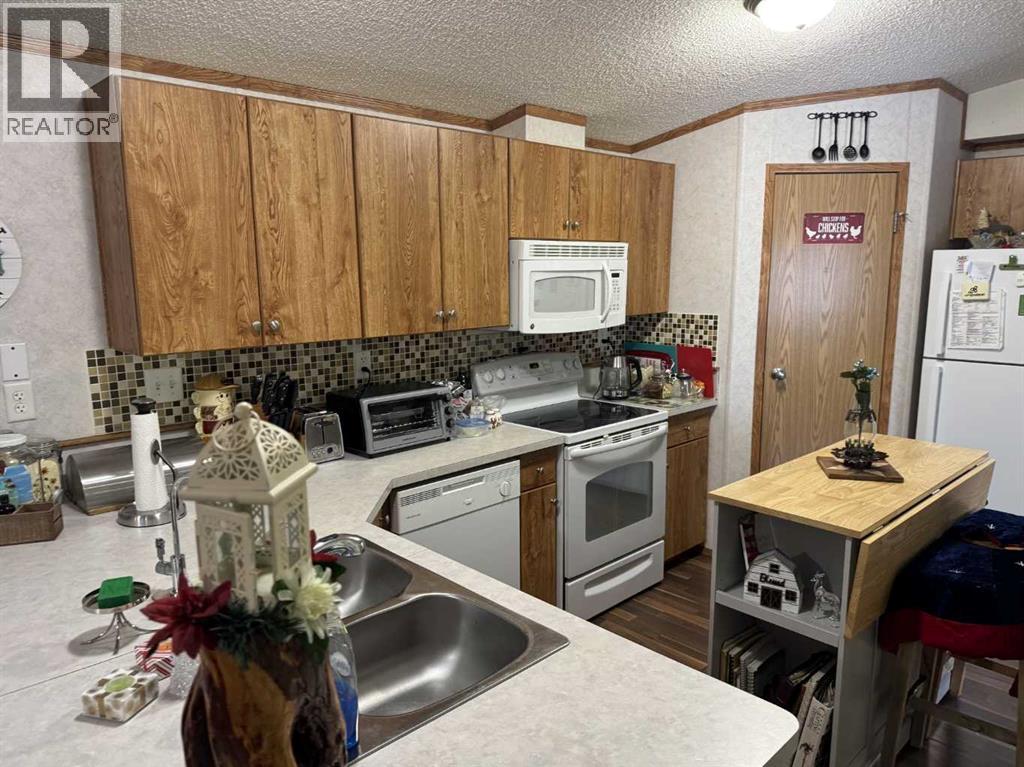 5037 50 Avenue, Edgerton, Alberta  T0B 1K0 - Photo 6 - A2274067