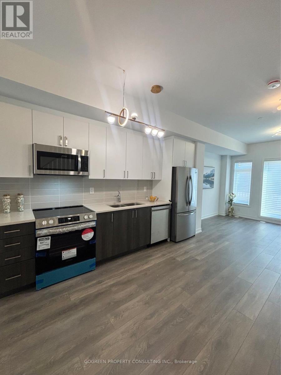 11 Spruce Pines Crescent, Toronto, Ontario  M4A 1C5 - Photo 6 - C12897166