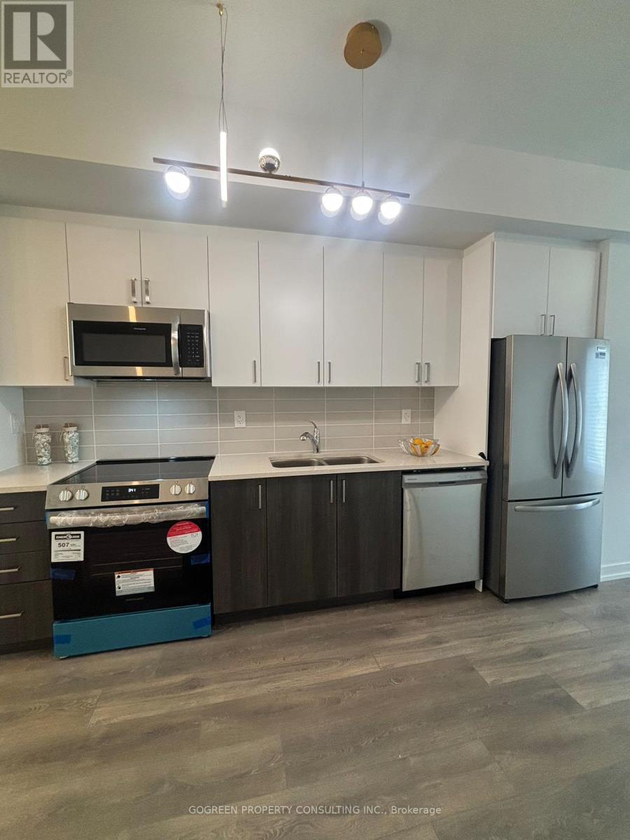 11 Spruce Pines Crescent, Toronto, Ontario  M4A 1C5 - Photo 7 - C12897166