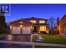 70 KEFFER CIRCLE, Newmarket, Ontario