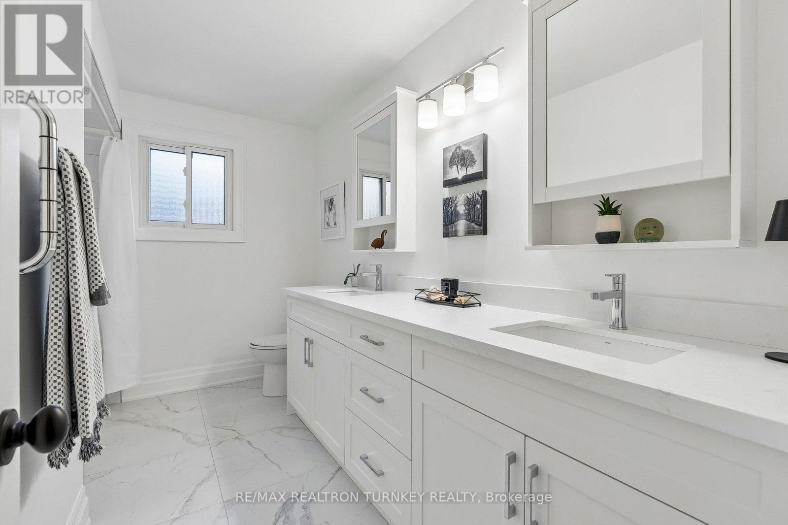 70 Keffer Circle, Newmarket, Ontario  L3X 1R8 - Photo 34 - N12896312