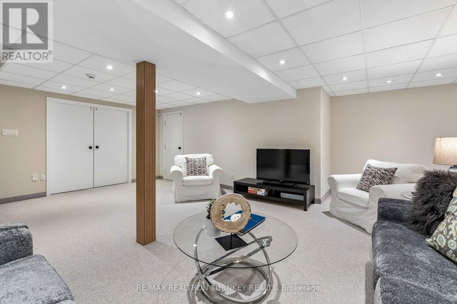 70 Keffer Circle, Newmarket, Ontario  L3X 1R8 - Photo 39 - N12896312