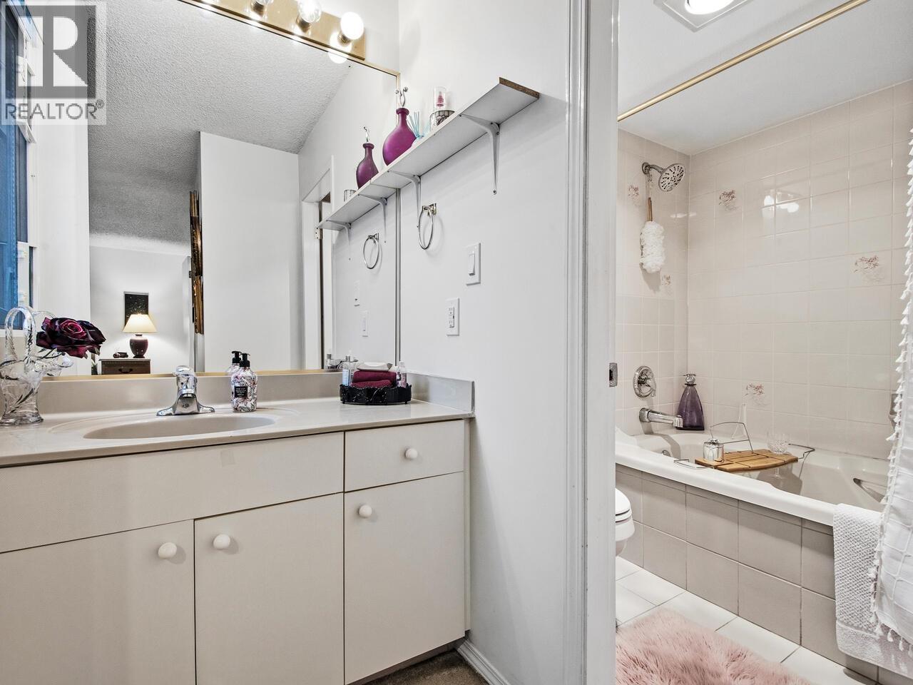 1602 1135 Quayside Drive, New Westminster, British Columbia  V3M 6J4 - Photo 14 - R3086134