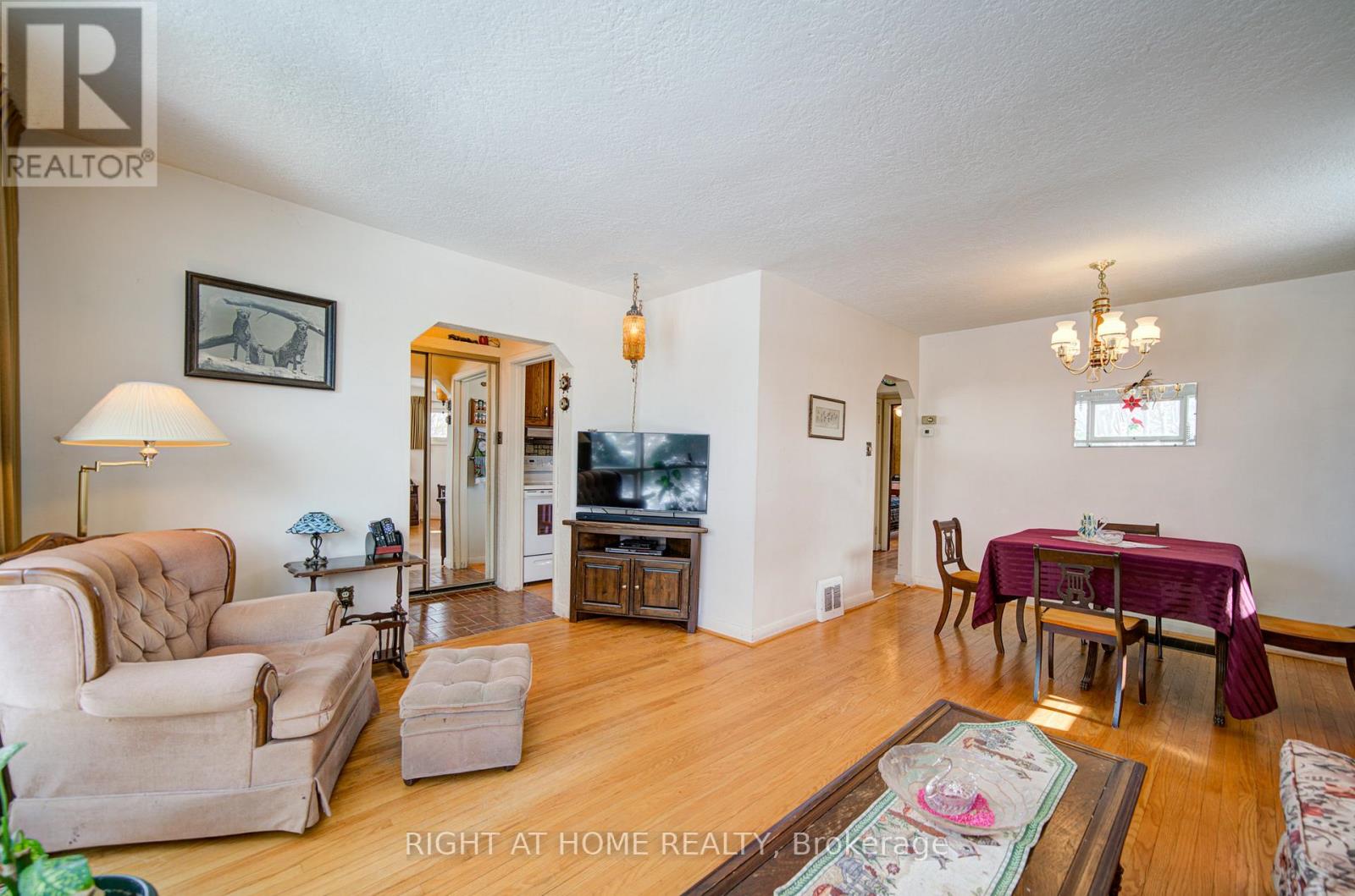 25 Strode Drive, Toronto (Eglinton East), Ontario  M1J 1L8 - Photo 11 - E12896994