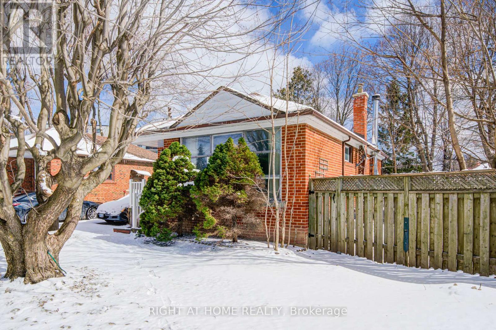 25 Strode Drive, Toronto (Eglinton East), Ontario  M1J 1L8 - Photo 2 - E12896994