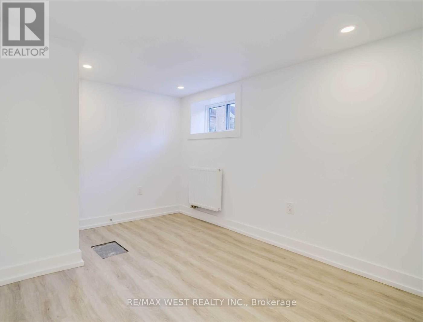 Lower - 129 Curzon Street, Toronto (South Riverdale), Ontario  M4M 3C7 - Photo 5 - E12897176