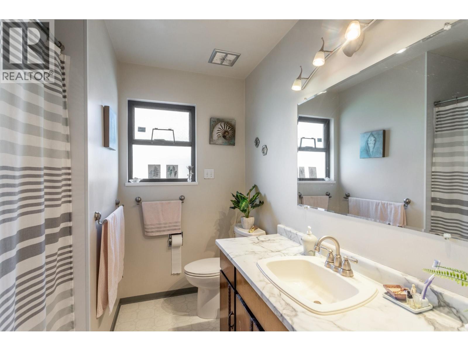 5827 Clinton Street, Burnaby, British Columbia  V5J 2M4 - Photo 15 - R3100912