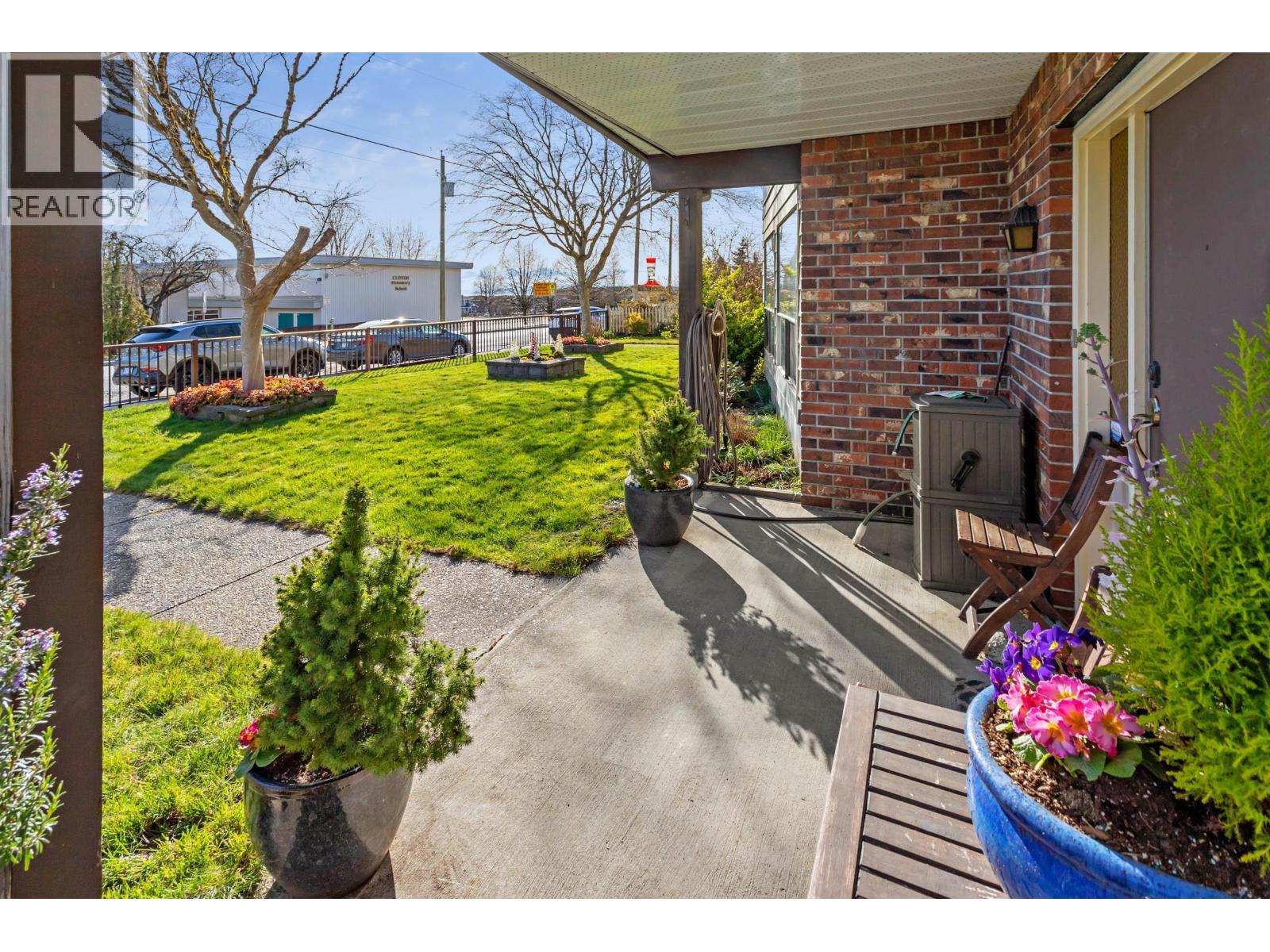 5827 Clinton Street, Burnaby, British Columbia  V5J 2M4 - Photo 34 - R3100912